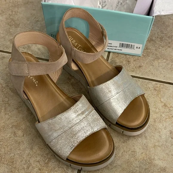 Diba True Bubble Pop Silver Sandals 9.5 - Picture 1 of 3
